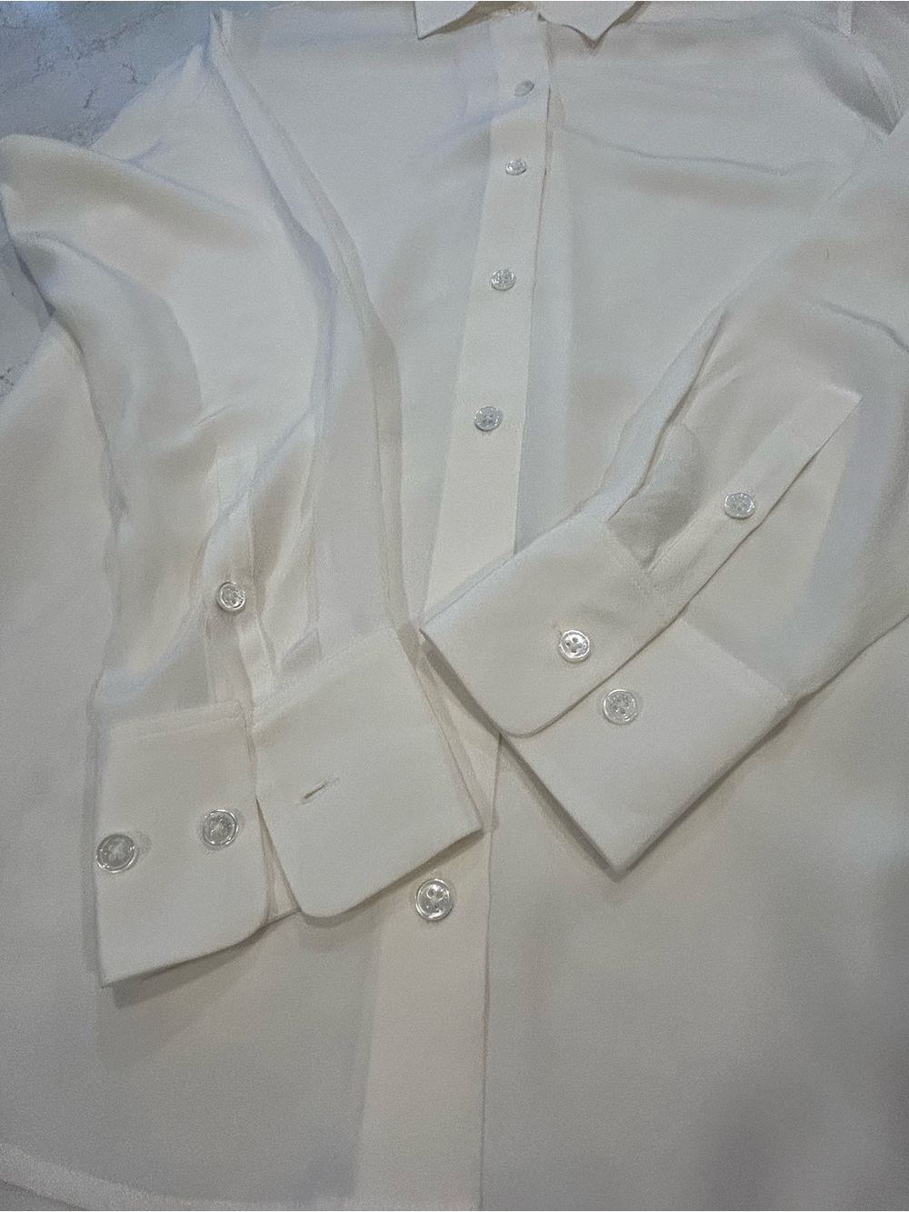 Equipment Femme, White, 100% Silk Blouse, Size Small - Picture 3 of 6